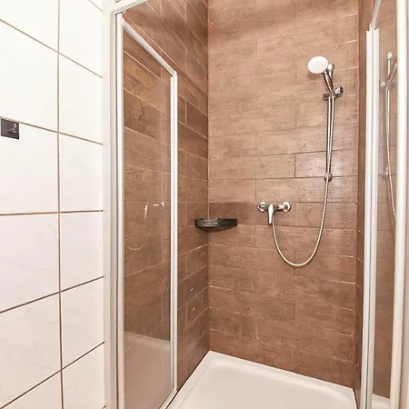 Zum Dicken Baum Guest house Mayen